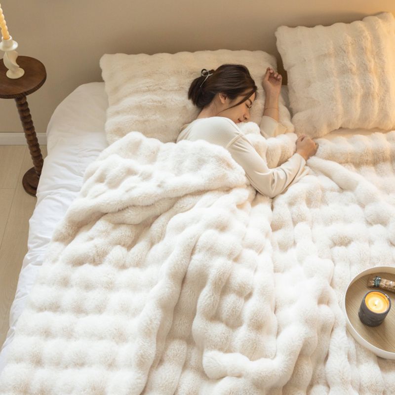 Luxe Knusse Omhelzing: Ultra-Zachte, Elegante Fluffy Deken voor Ultiem Comfort