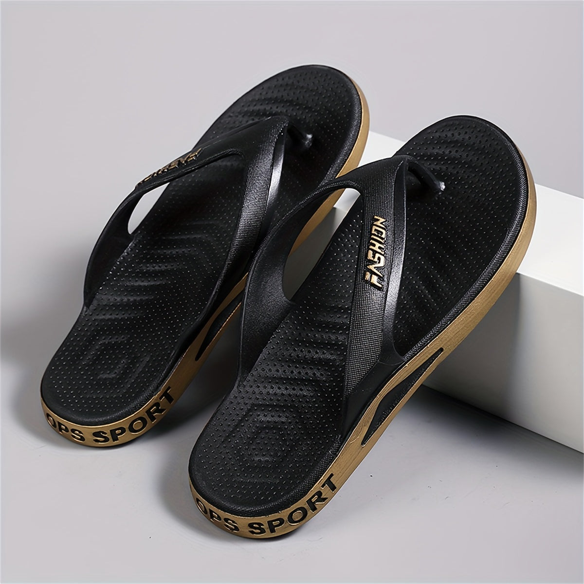 Zwart-Gouden Modieuze Slippers - Chloe