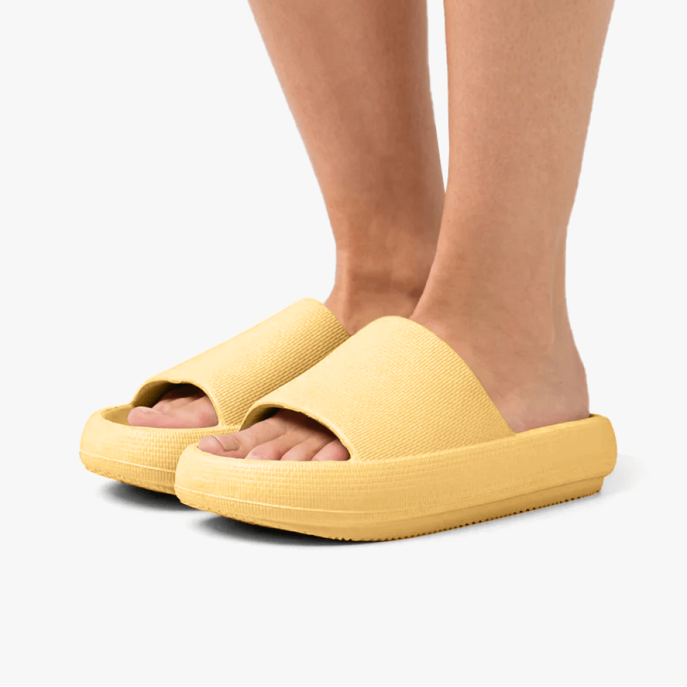 HappyFeet Luxe Slippers: 15° Comfort & Steun