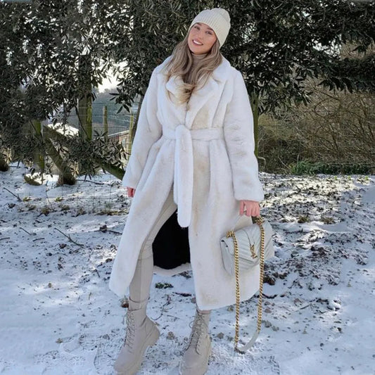 Elegante Winterwarmte: Luxe Lange Fleece Jas met Bontdetails & Vintage Charme