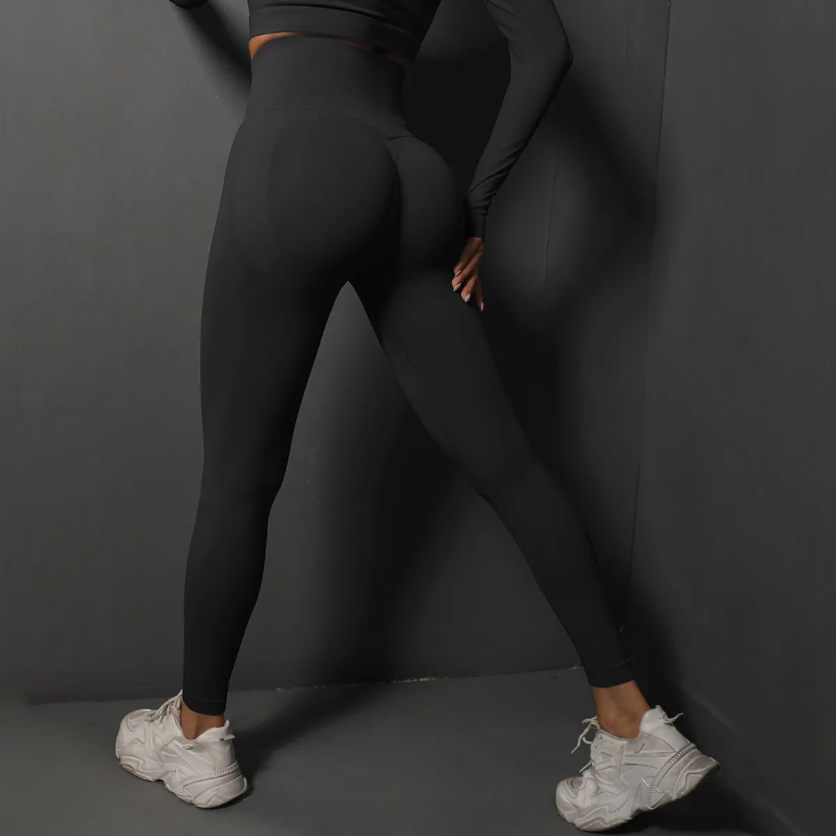 ChicFit High-Waist Sportlegging: Zweetbestendige Elegantie voor Jouw Actieve Levensstijl