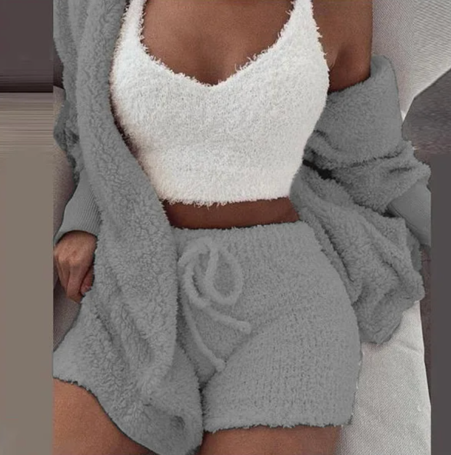 CozyChic SnugglePlush Ensemble: Luxe Comfort & Stijl