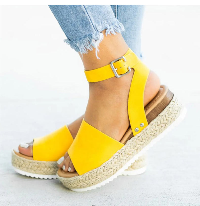 Elevate Wedge Flip Flops: Stijl & Comfort Verhoogd