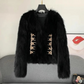 Elegantie Fluistering: Marquise-Inspireerde Luxe Faux Fur Jas met Juweel Sluitingen