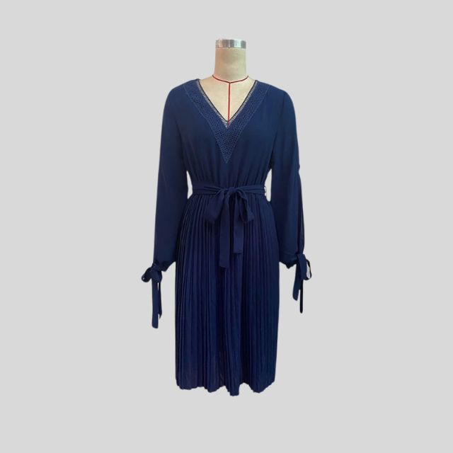 Esmee - Elegante Geplooide Midi-Jurk met Strikmouwen in Paars Marineblauw