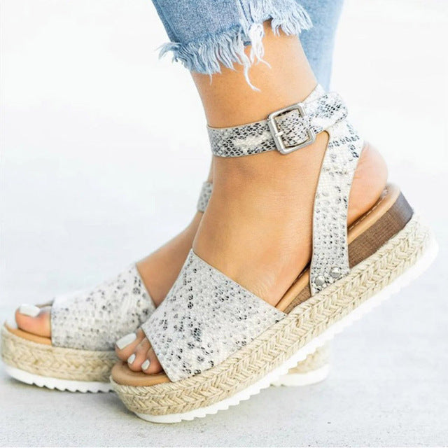 Elevate Wedge Flip Flops: Stijl & Comfort Verhoogd