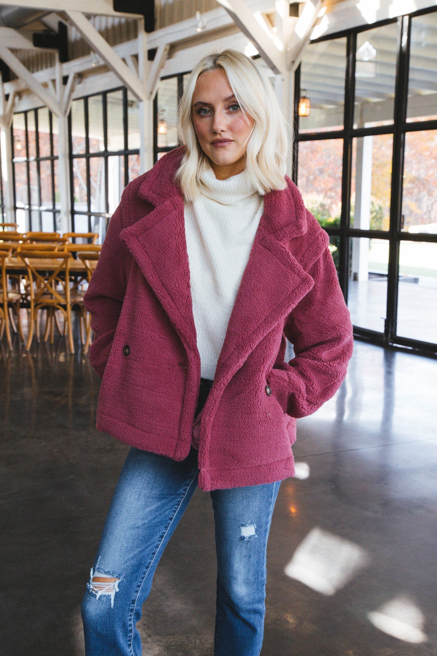 Mauve Majesteit: Luxueuze Oversized Sherpa Teddy Jas met Elegante Reverskraag