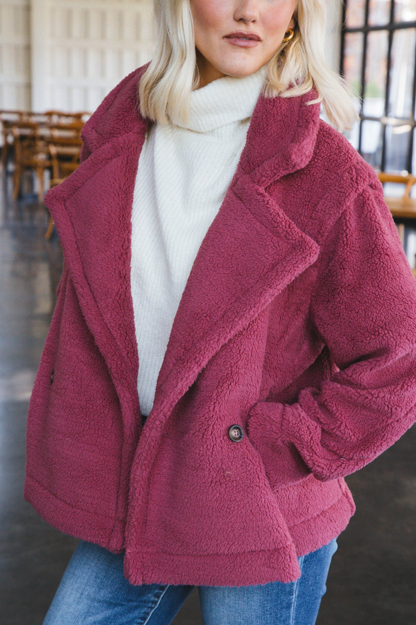 Mauve Majesteit: Luxueuze Oversized Sherpa Teddy Jas met Elegante Reverskraag